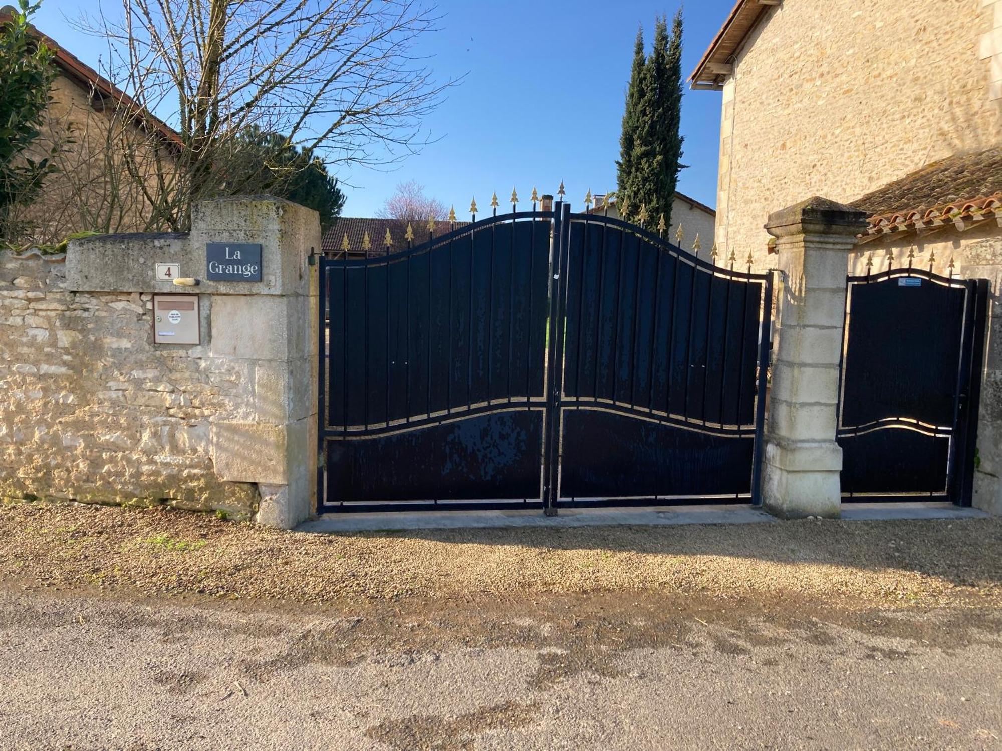 Bed and Breakfast La Grange Blanzay Esterno foto