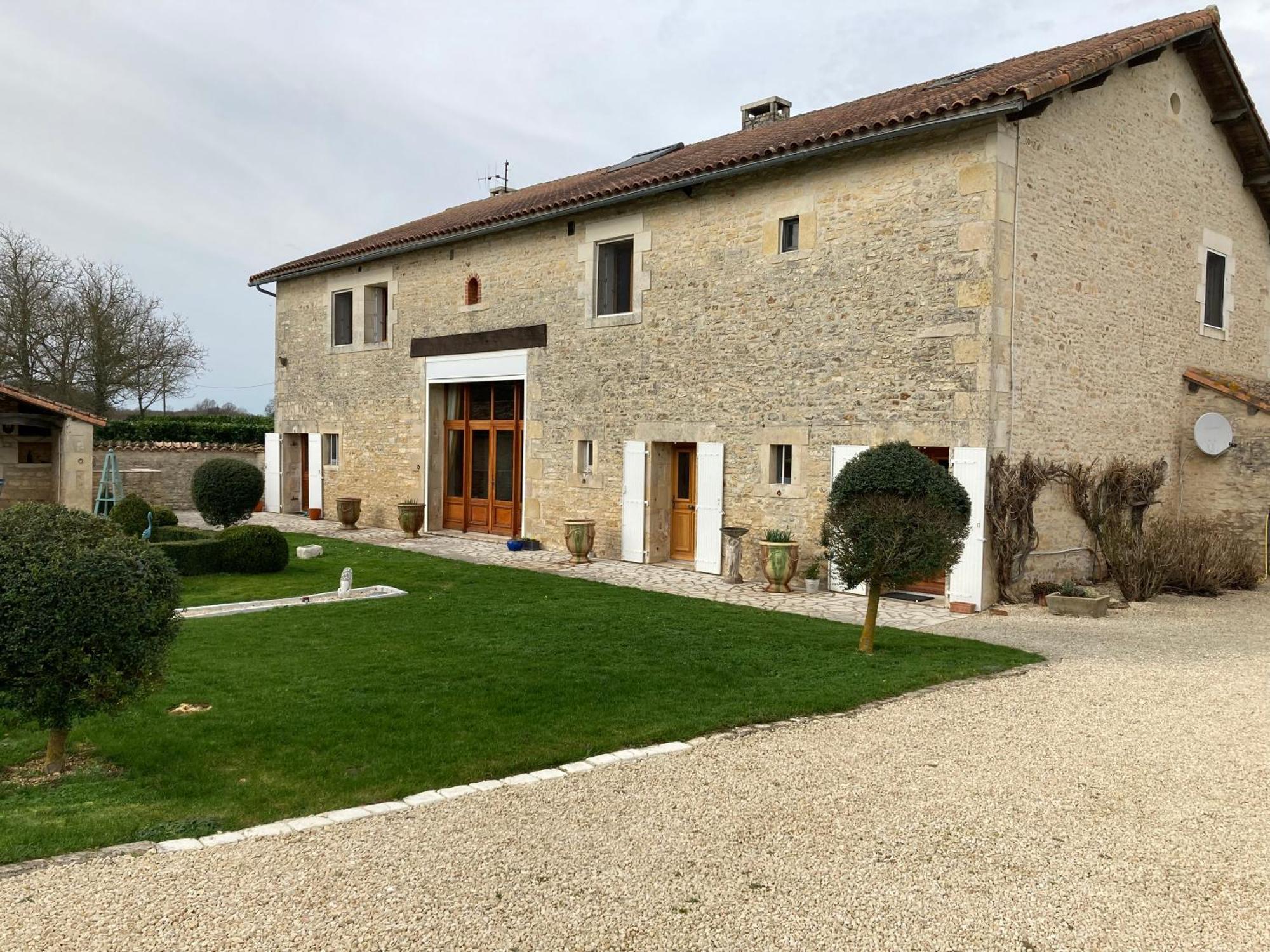 Bed and Breakfast La Grange Blanzay Esterno foto